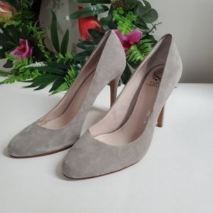 $10 SHOE SALE! Vince Camuto gray heels size 10
